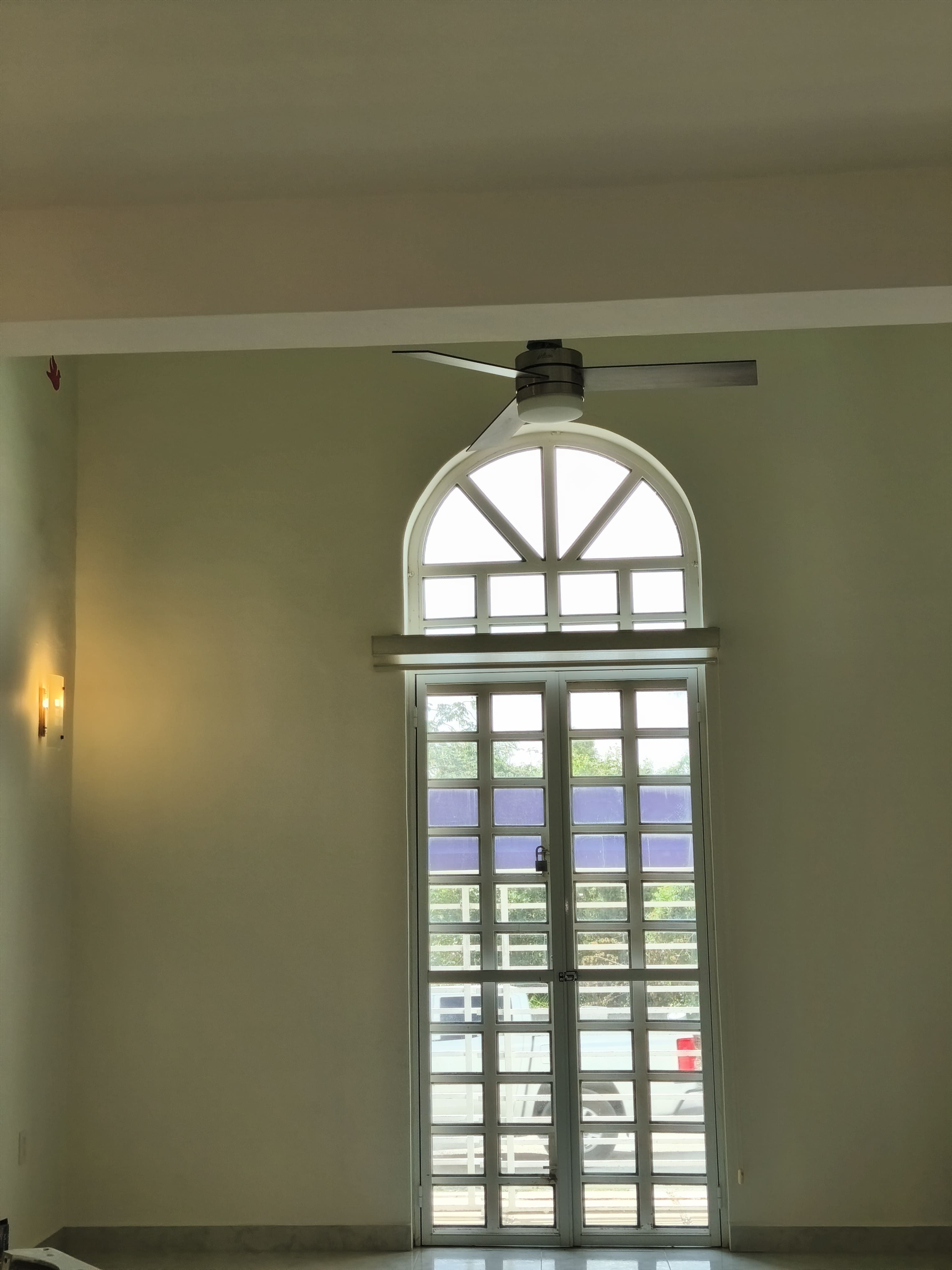 CASA EN RENTA RESIDENCIAL VALLE REAL (AV. HUAYACAN) CANCUN