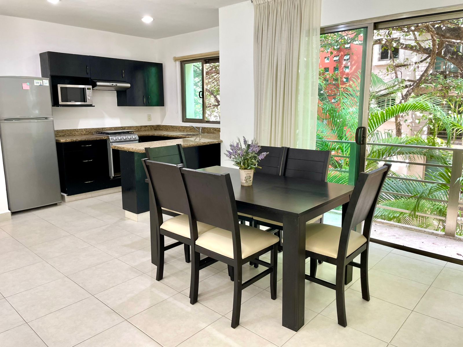 Oportunidad usd 149,500 Condo Playa del Carmen con vistas divinas al jardin